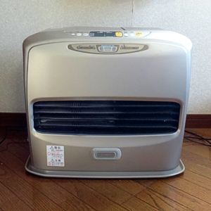 石油ファンヒーターランニングコスト比較してみた。ダイニチの消費電力 